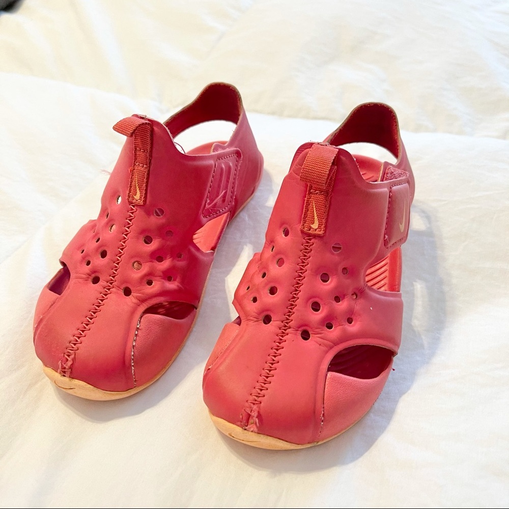 Girls Nike Outdoor/Water Shoes